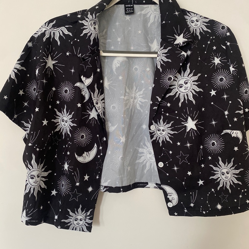 Celestial cropped buttoned top